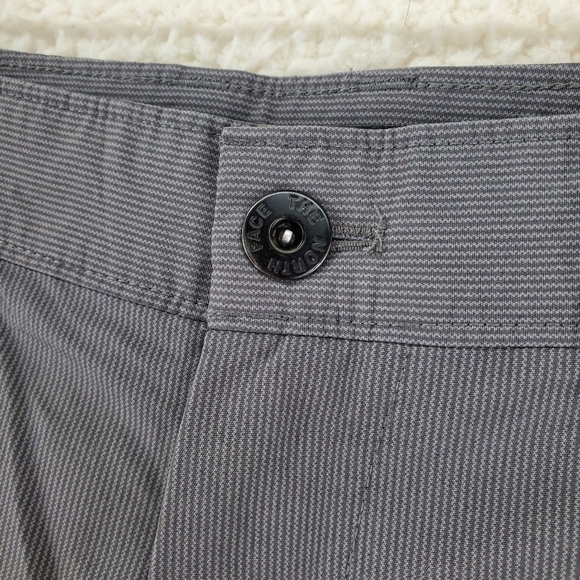 North Face Shorts Men 36 Gray Striped Performance Stretchy Hike Golf Gorpcore 9” - Picture 7 of 12